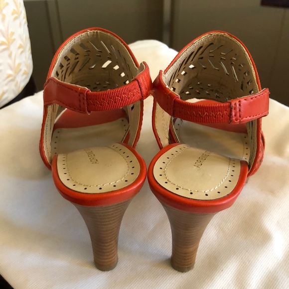 Excellent Condition Adrienne Vittadini Heel Sandal - Picture 3 of 7